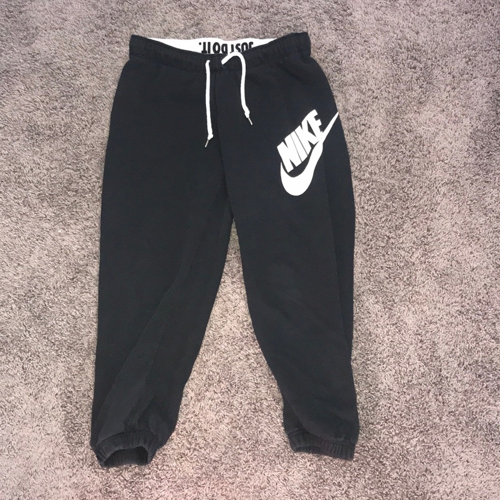 black nike sweatpants